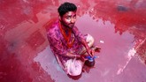 Turis yang menggemari fotografi pasti tak akan pernah bosan berkunjung ke Festival Holi di India setiap tahunnya, karena ada saja adegan lucu yang menarik untuk didokumentasikan.