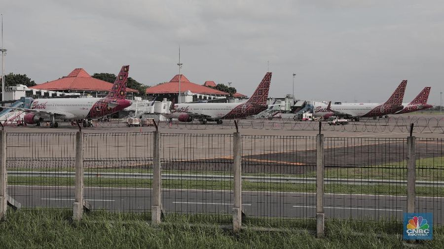 Banyak wisawatan suka berburu tiket murah. Apa Anda salah satunya? Jika iya, perlu mengetahui waktu yang tepat untuk mendapatkan tiket pesawat murah.