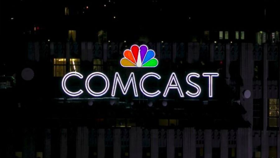 Comcast bersaing dengan Disney untuk mengambil alih studio film dan aset televisi Fox.
