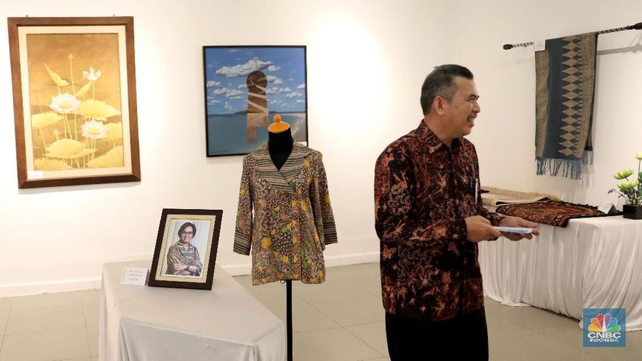 Sekitar 50 barang pribadi pejabat akan dilelang mulai 28 Februari 2018 di Galeri Nasional, Jakarta.