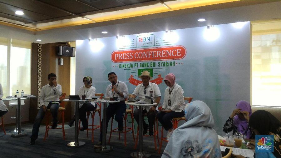 Peningkatan laba tersebut ditopang oleh ekspansi pembiayaan, peningkatan fee based income dan rasio dana murah yang stabil.