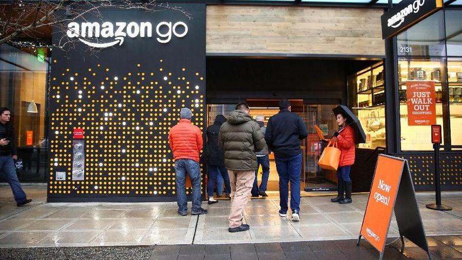 Pendapatan raksasa e-commerce ini naik 39% menjadi US$52,9 miliar.
