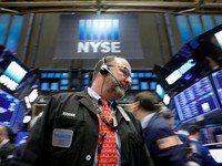 AS Buat Aturan Baru Wall Street, Depak Perusahaan China?