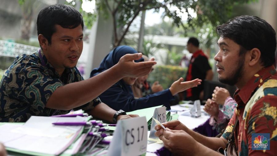 Anggota PayTren mengikuti pembukaan rekening Bank Muamalat.