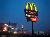 Ramai-Ramai McD, Pizza Hut, Starbucks Lapor Bisnis Turun, Kenapa?