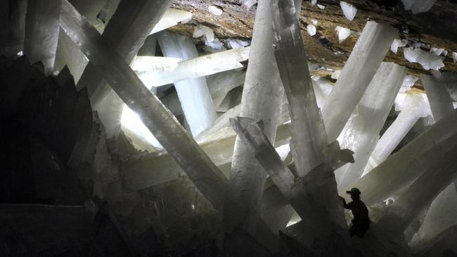 7 Gua Berpemandangan Ajaib di Dunia