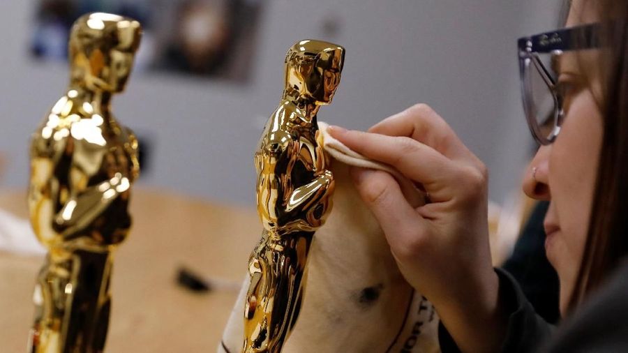 Piala ini dipersiapkan untuk perhelatan Academy Awards ke-90 pada 4 Maret 2017 mendatang.