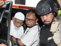 Kaki Baasyir Membengkak, Pekan Depan Jalani Pengobatan Lagi