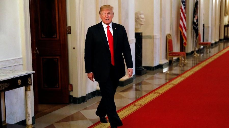 Presiden AS Donald Trump mengatakan perang dagang akan merugikan negara-negara lain dan bukan negaranya.