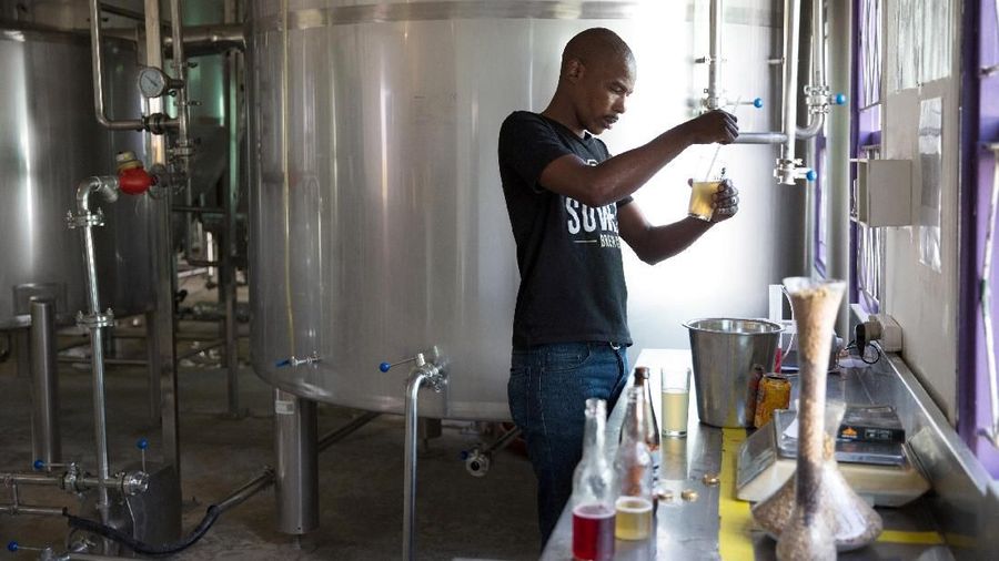 Alkohol termasuk spiritus juga dilarang ekspor terkait pandemi corona di Indonesia agar kebutuhan dalam negeri terpenuhi.