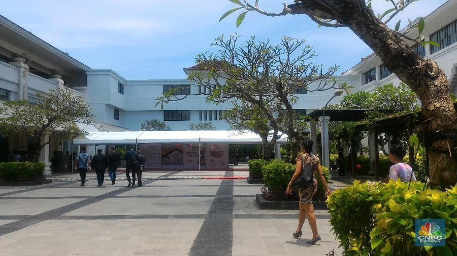 Bank Indonesia (BI) memprediksi, pertumbuhan ekonomi Bali bisa mencapai 6-6,4% pada 2018. Pertemuan tahunan IMF-World Bank 2018 menjadi salah satu penyebabnya