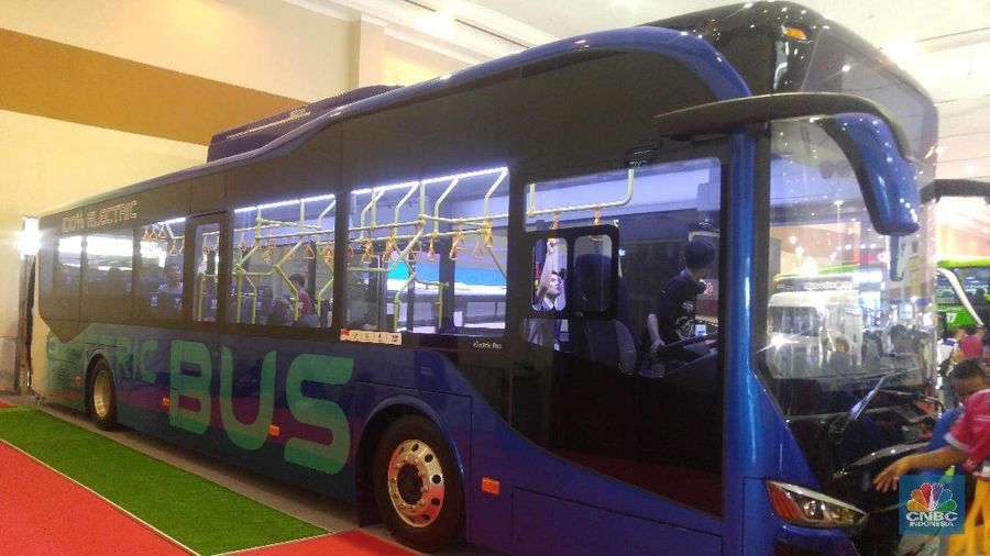 Produsen mobil Jepang makin pamer kemampuan soal mobil listrik.