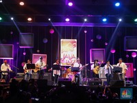 Melihat Penampilan Para Menteri Mengguncang Java Jazz