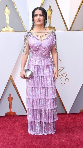 Lihat Gaya Glamor Salma Hayek Pakai Gaun Bergantung Berlian di Oscars 2018 Lihat Gaya Glamor Salma Hayek Pakai Gaun Bergantung Berlian di Oscars 2018