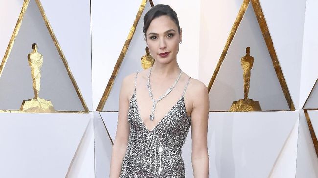 Gal Gadot Bakal Bintangi Film Tentang Genosida Nazi