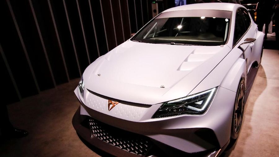 Ajang pameran otomotif Geneva Motor Show ini diadakan setiap tahun di bulan maret atau musim semi di Eropa.