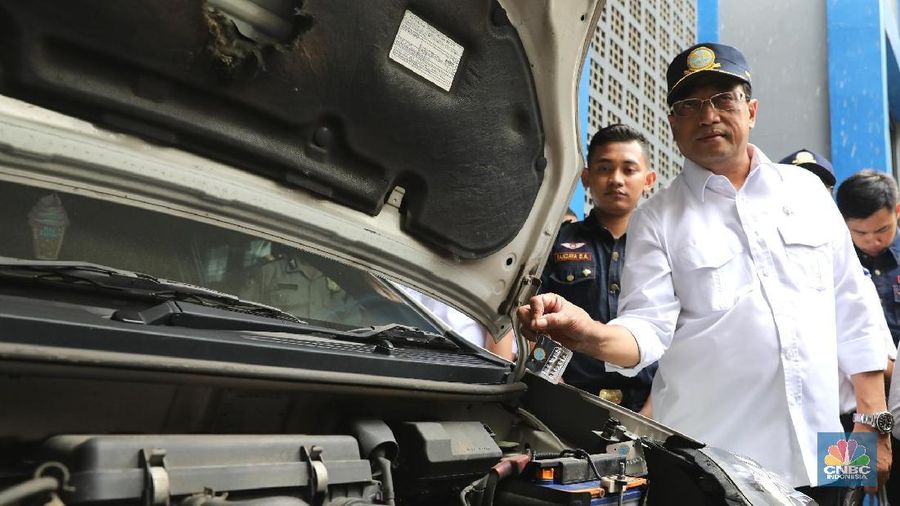 Kementerian Perhubungan memberikan uji KIR gratis untuk seluruh angkutan umum, baik konvensional maupun online