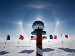 Selamat! Pendaki Perempuan Indonesia Pertama Gapai Ujung Kutub Selatan