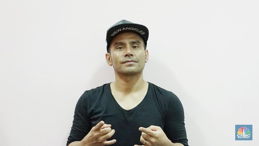Judika mengoleksi lebih dari 100 jersey tim-tim sepakbola, terutama Machester United (MU) dan Persija.