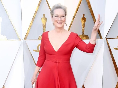 Pakai Gaun Merah di Oscars, Meryl Streep Mirip Ibu Peri dari Film Shrek Pakai Gaun Merah di Oscars, Meryl Streep Mirip Ibu Peri dari Film Shrek