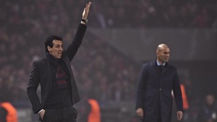 Wenger Pernah Dukung Emery Bertahan di PSG
