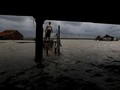 FOTO: Ancaman Hilangnya Garis Pantai di Indonesia