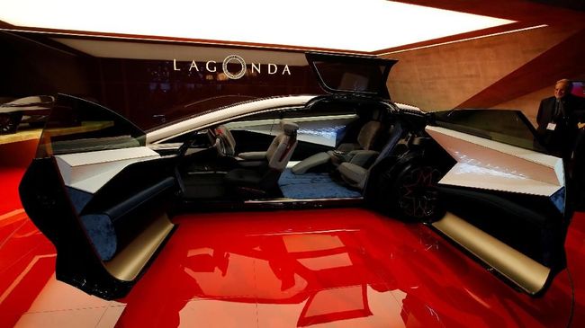 Lepas Saham, Aston Martin Ingin Saingi Ferrari