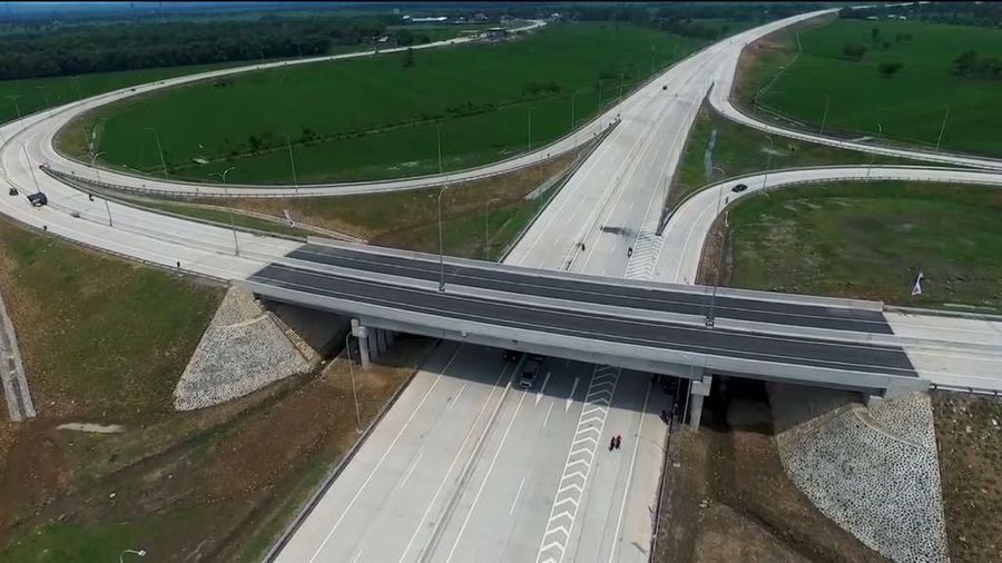 Tarif tol saat ini dinilai cukup tinggi. 