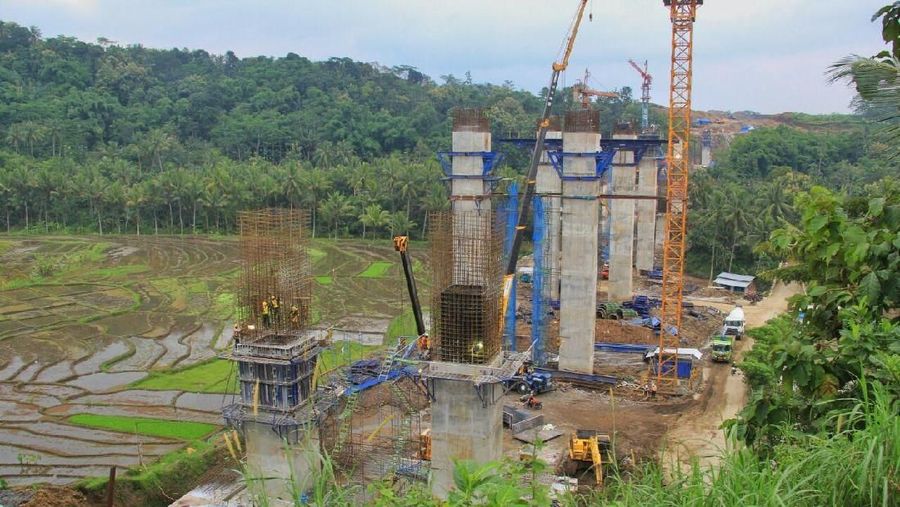 Menteri PUPR menargetkan Tol Semarang-Solo Seksi IV dan V yang menghubungkan Salatiga dan Kartasura akan fungsional pada masa mudik lebaran 2018.