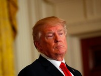 Tabuhan Genderang Perang Dagang Trump