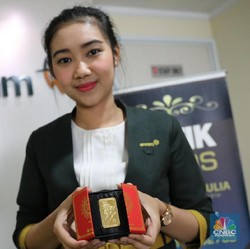 Rasa Cemas Reda, Harga Emas Antam Melemah