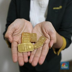 Harga Emas Antam Hari Ini Naik, Rp1.606.000/gr