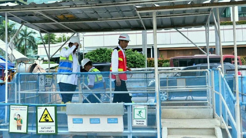 Presiden menyatakan bahwa peninjauan tersebut penting dilakukan untuk memastikan proyek MRT selesai tepat waktu, yakni pada bulan Maret 2019 mendatang.