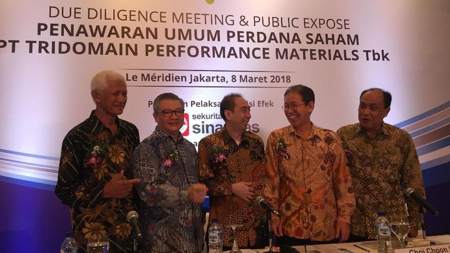 Tridomain menerbitkan MTN untuk diversifikasi pendanaan yang lebih efisien dari kredit perbankan.