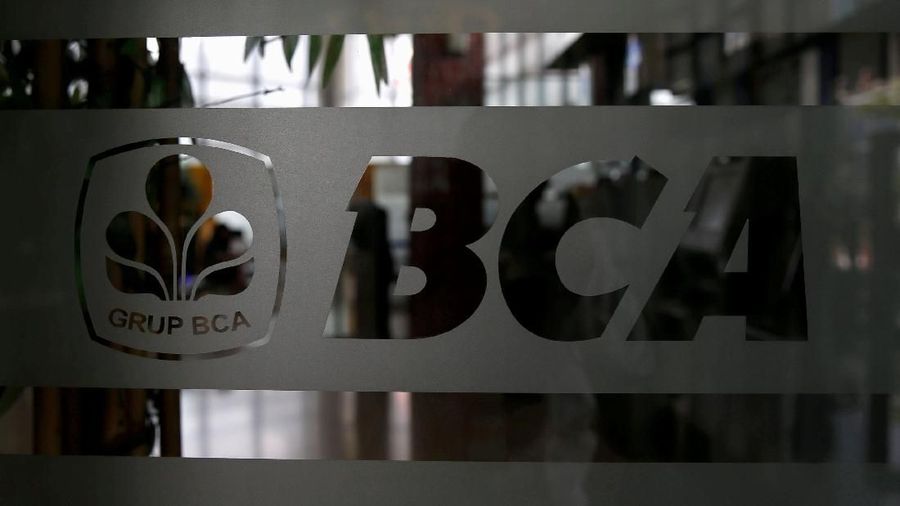 FILE PHOTO: Logo of Bank Central Asia Tbk (BCA) seen at BCA branch office in Jakarta, Indonesia, July 12, 2016. REUTERS/Beawiharta/File Photo