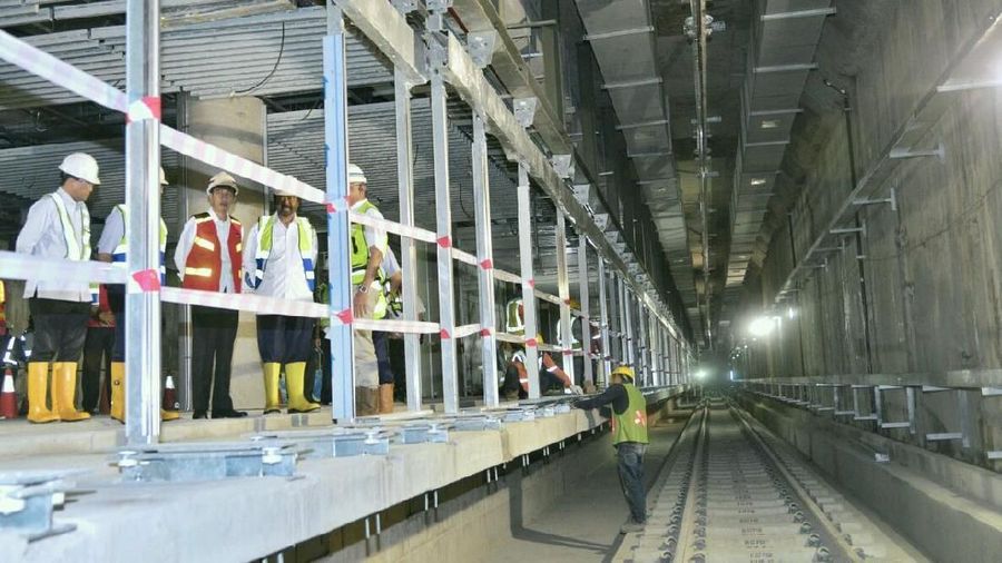 Presiden menyatakan bahwa peninjauan tersebut penting dilakukan untuk memastikan proyek MRT selesai tepat waktu, yakni pada bulan Maret 2019 mendatang.