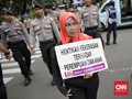 Usai dari DPR, Aksi Perempuan Berlanjut di Seberang Istana