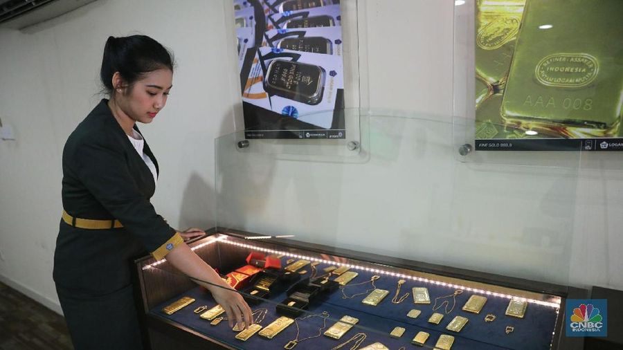 Harga emas logam mulia acuan yang diproduksi PT Aneka Tambang Tbk (ANTM) naik Rp 4.000 menjadi Rp 619.000 per gram.