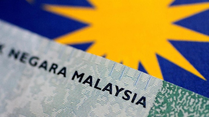 FILE PHOTO: A Malaysia Ringgit note is seen in this illustration photo June 1, 2017.     REUTERS/Thomas White/Illustration/File Photo