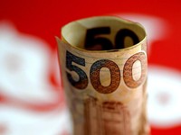 Dolar Hong Kong Terlemah Sepanjang Sejarah Lawan Dolar AS