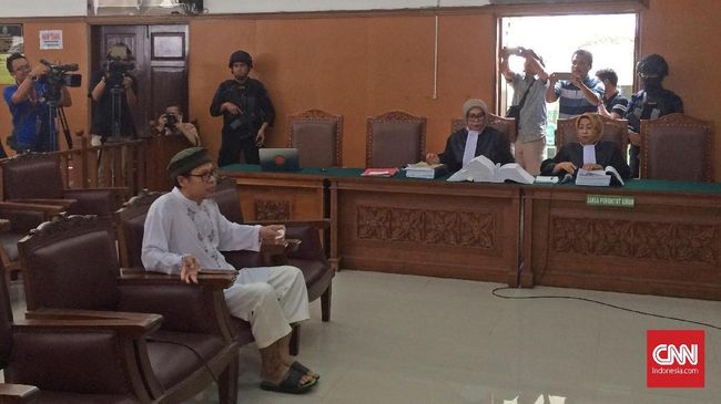 Pimpinan JAD Sebut Aman Abdurrahman Tolak Sistem Demokrasi