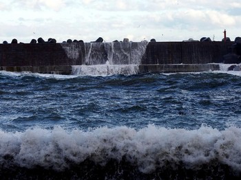 Apakah Banten & DKI Aman Dari Tsunami? Cek Sejarahnya Nih