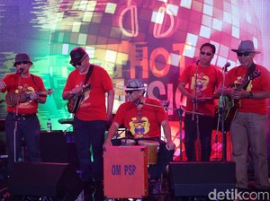 Ade Anwar Vokalis OM Pancaran Sinar Petromaks Meninggal Dunia