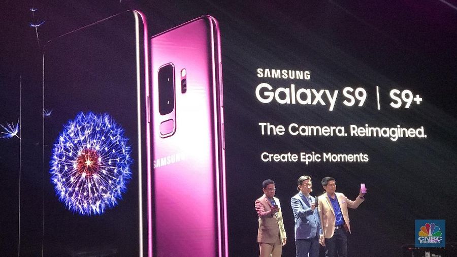 Dua penguasa smartphone di kelas premium, Apple dan Samsung melaporkan, melaporkan hasil penjualan seri terbaru yang berbeda.