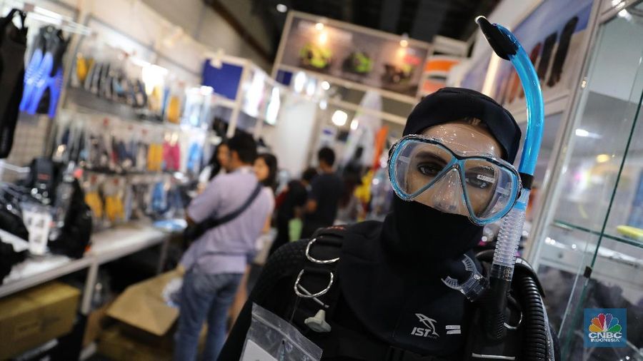 Deep and Extreme Indonesia 2018 merupakan event yang sangat dinantikan oleh pecinta diving, petualangan outdoor, para penggiat olah raga air