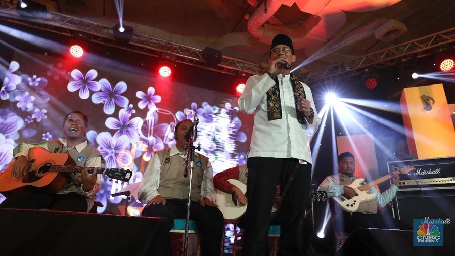 Pemerintah Provinsi DKI Jakarta berencana memulai penggunaan kendaraan listrik pada tahun ini untuk transportasi publik, sesuai arahan Presiden Joko Widodo.