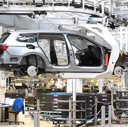 Raksasa Otomotif Mendadak Hengkang dari Wilayah China Ini, Ada Apa?