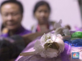 RI Banjir Impor dari Bawang Putih Sampai Emas di April 2018