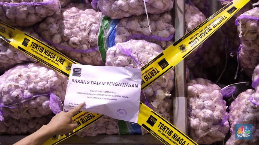 Berdasarkan tim pemantauan yang disebar di berbagai pasar seluruh Indonesia, otoritas perdagangan mengklaim saat ini harga pangan masih cukup stabil.