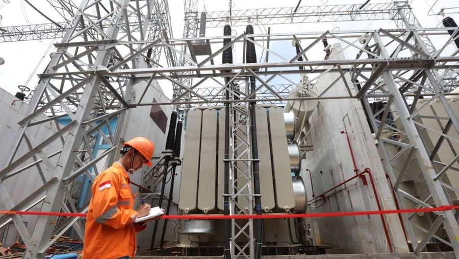 PT PLN (Persero) Transmisi Jawa Bagian Barat meresmikan pengoperasian Interbus Transformator (IBT) #1 GISTET Kembangan 500/150 KV 500 MVA. Peresmian pengoperasian infrastruktur ini sebagai upaya untuk menjamin pasokan listrik Jakarta dan dalam rangka menghadapi ajang bergengsi bagi Indonesia, Asian Games 2018. foto : HUMAS PLN TJBB